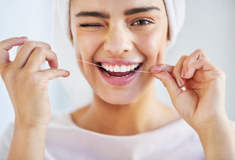 Chăm sóc răng miệng kỹ trước và sau khi bọc sứ