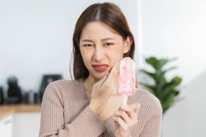 Răng ê buốt kéo dài là biến chứng nguy hiểm