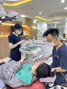 Quy trình lấy cao răng và tẩy trắng răng chuẩn Y khoa