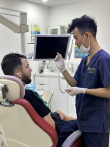 Tẩy trắng răng sứ tại Nha khoa VIN Dentist